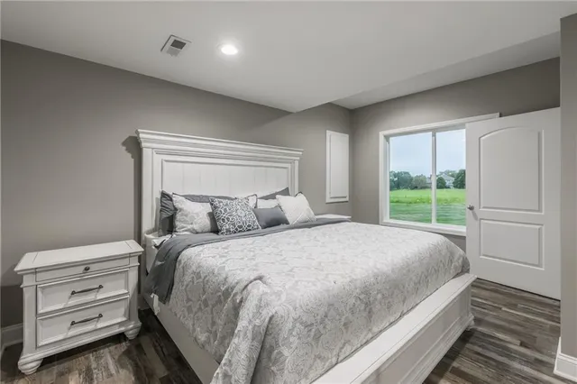 $875,000 | 10134 North Montgall Avenue, Kansas City, MO 64155