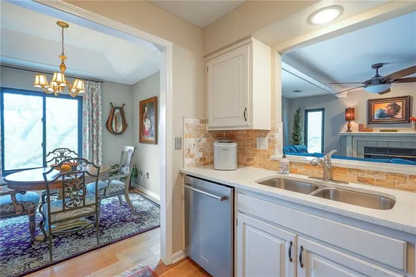 $220,000 | 5860 Park Street, Unit 12, Shawnee, KS 66216