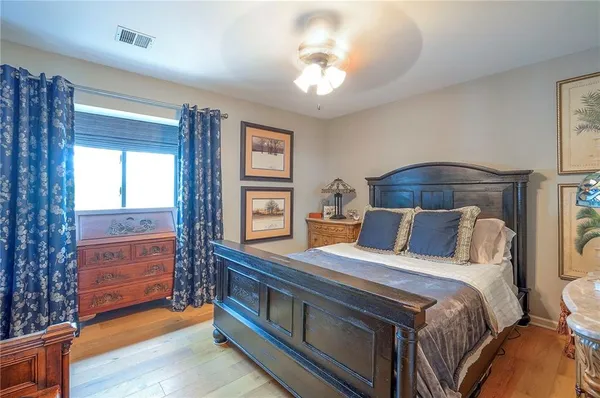 $220,000 | 5860 Park Street, Unit 12, Shawnee, KS 66216