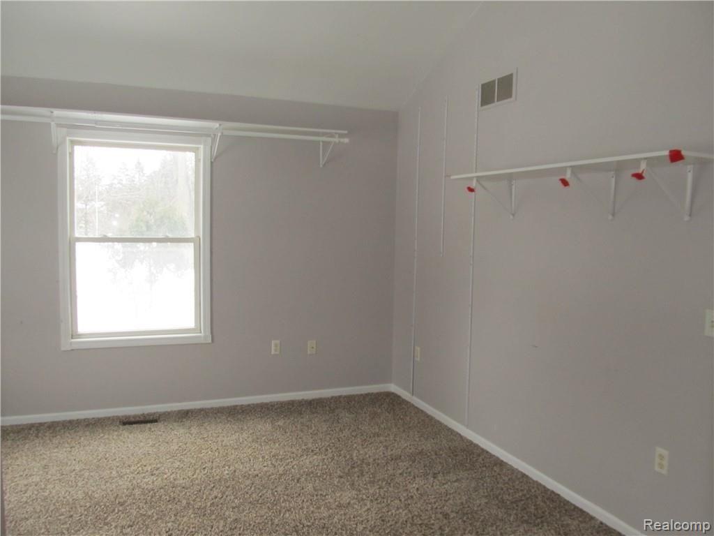 8253 McCandlish Road Grand Blanc, MI 48439 - Photo 18 of 32 IMG_3313.JPG