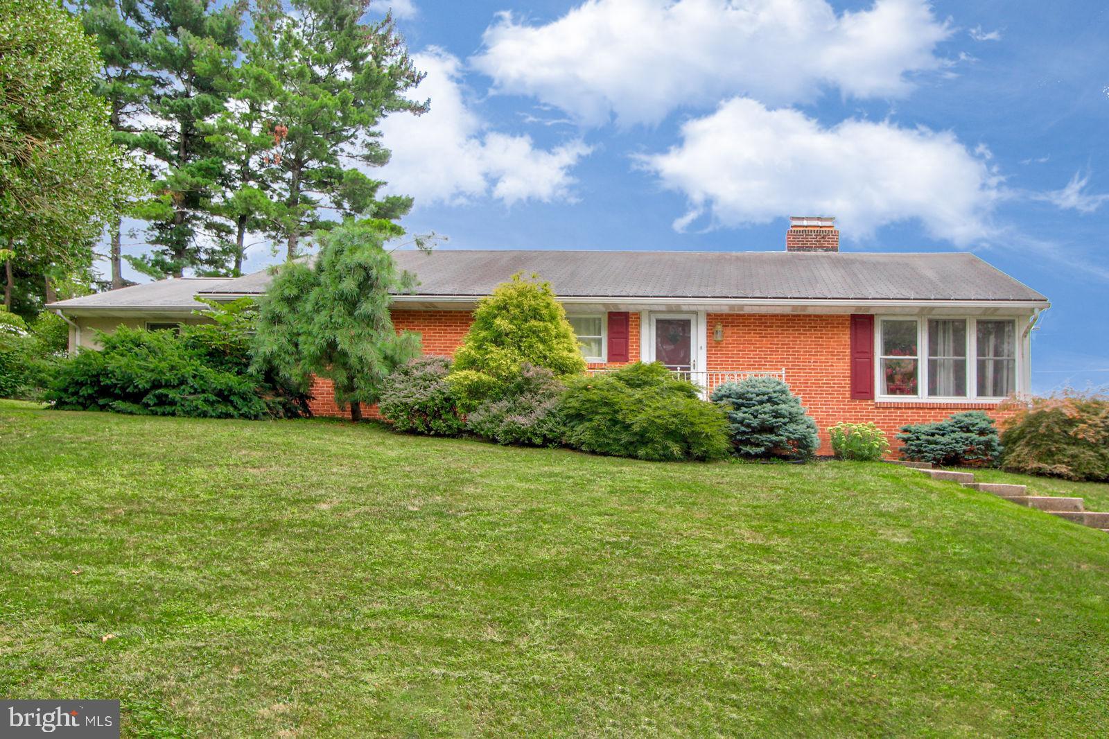 704 Clearmount Road York, PA 17403 - Photo 1 of 28 Gallery Image 1