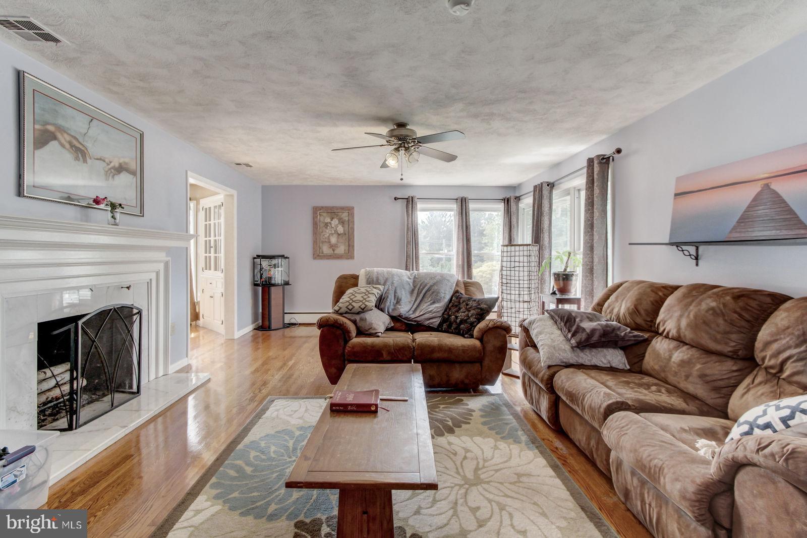 704 Clearmount Road York, PA 17403 - Photo 2 of 28 Gallery Image 2