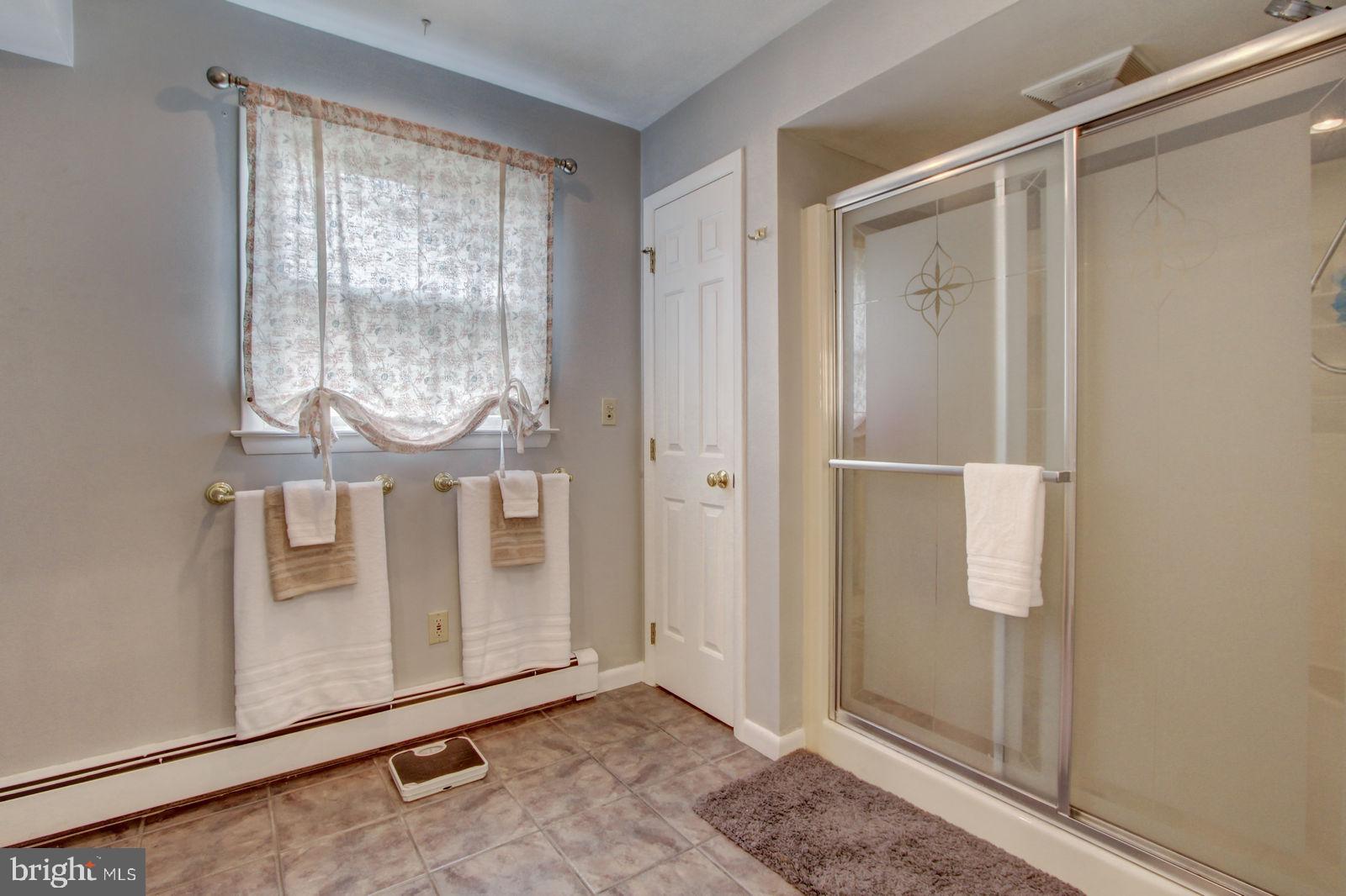 704 Clearmount Road York, PA 17403 - Photo 13 of 28 Gallery Image 13