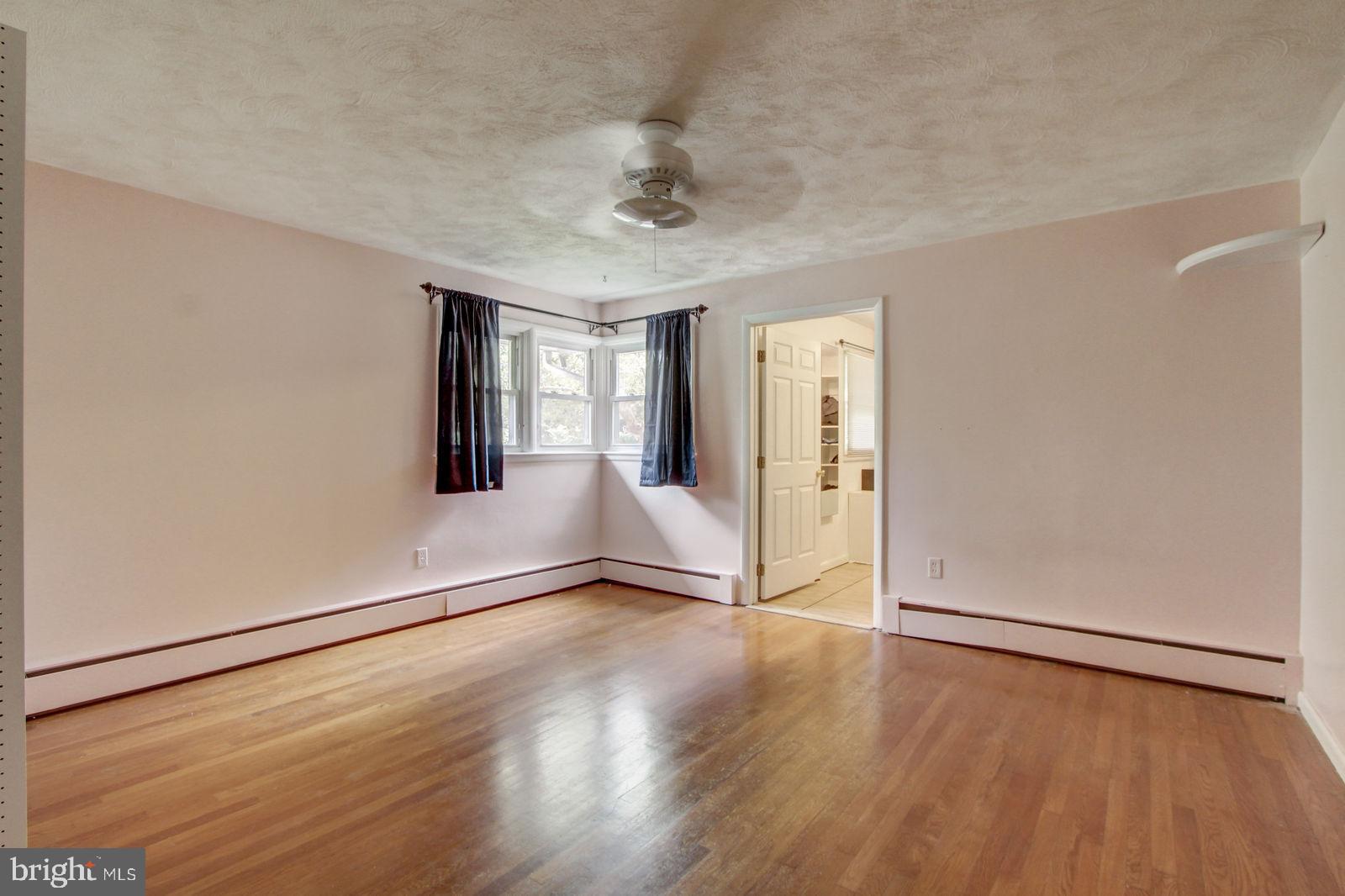 704 Clearmount Road York, PA 17403 - Photo 15 of 28 Gallery Image 15