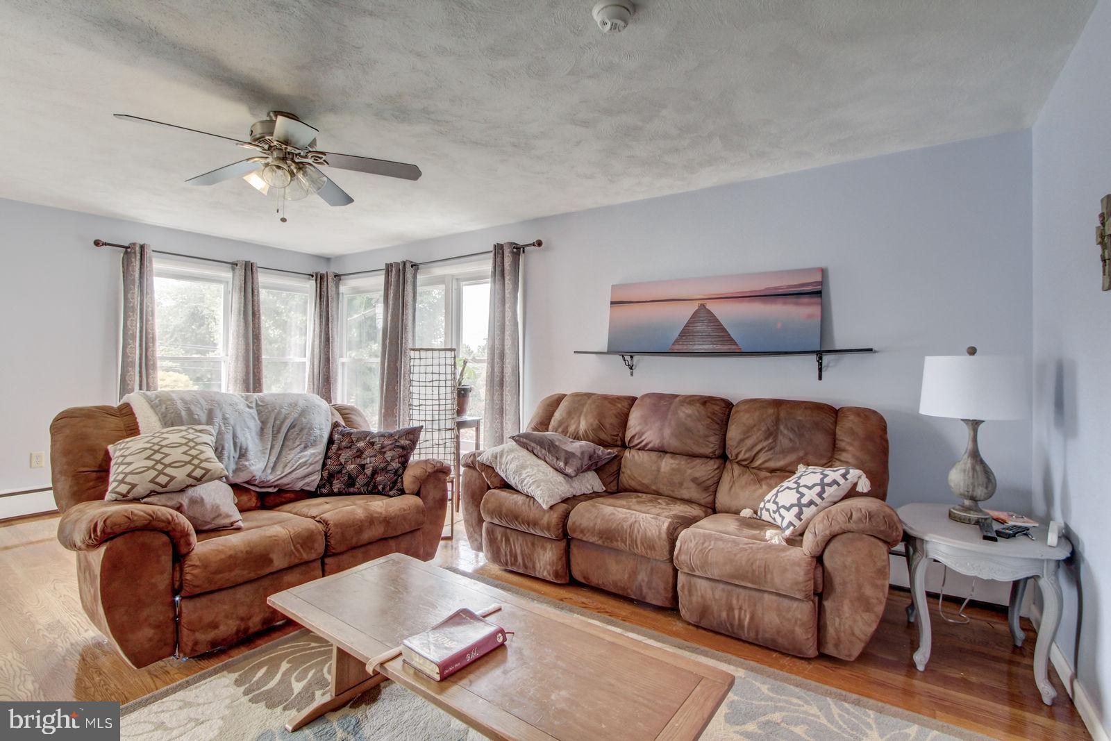 704 Clearmount Road York, PA 17403 - Photo 3 of 28 Gallery Image 3