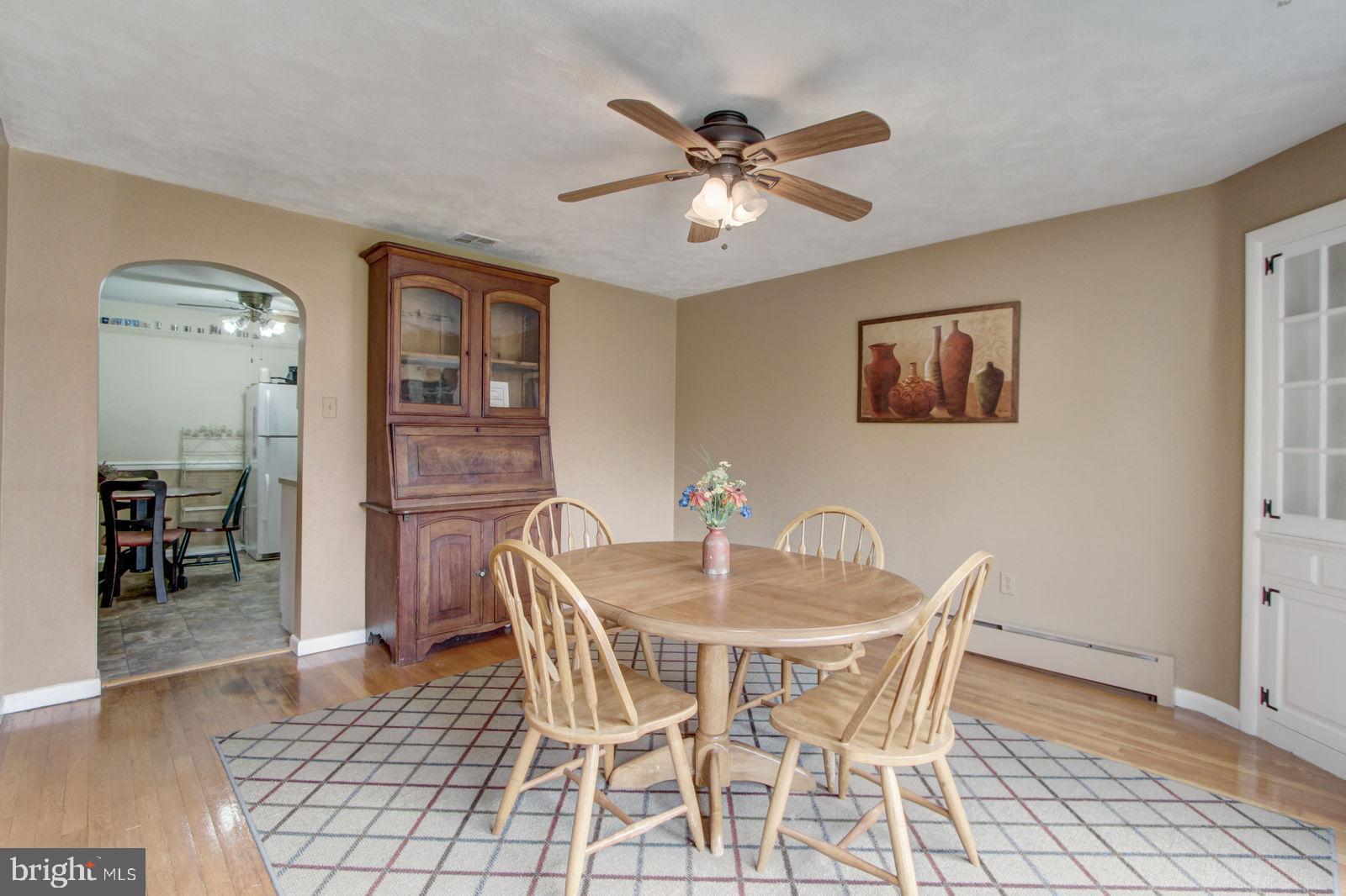 704 Clearmount Road York, PA 17403 - Photo 5 of 28 Gallery Image 5
