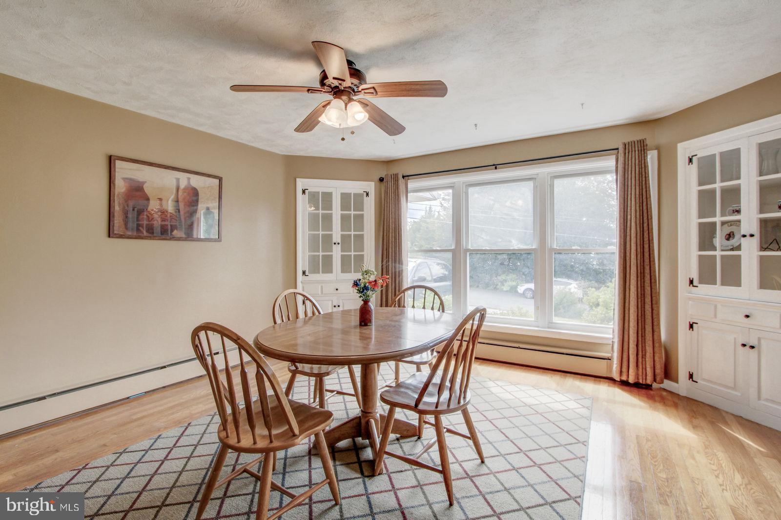 704 Clearmount Road York, PA 17403 - Photo 6 of 28 Gallery Image 6