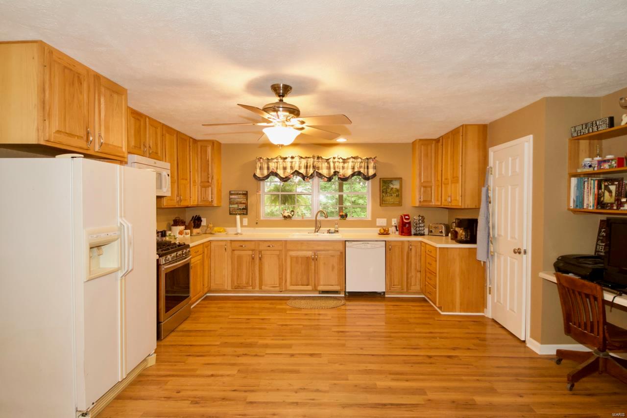 1345 Vines Road Cobden, IL 62920 - Photo 11 of 35 Gallery Image 11