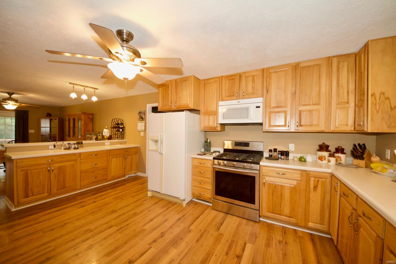 1345 Vines Road Cobden, IL 62920 - Photo 14 of 35 Gallery Image 14