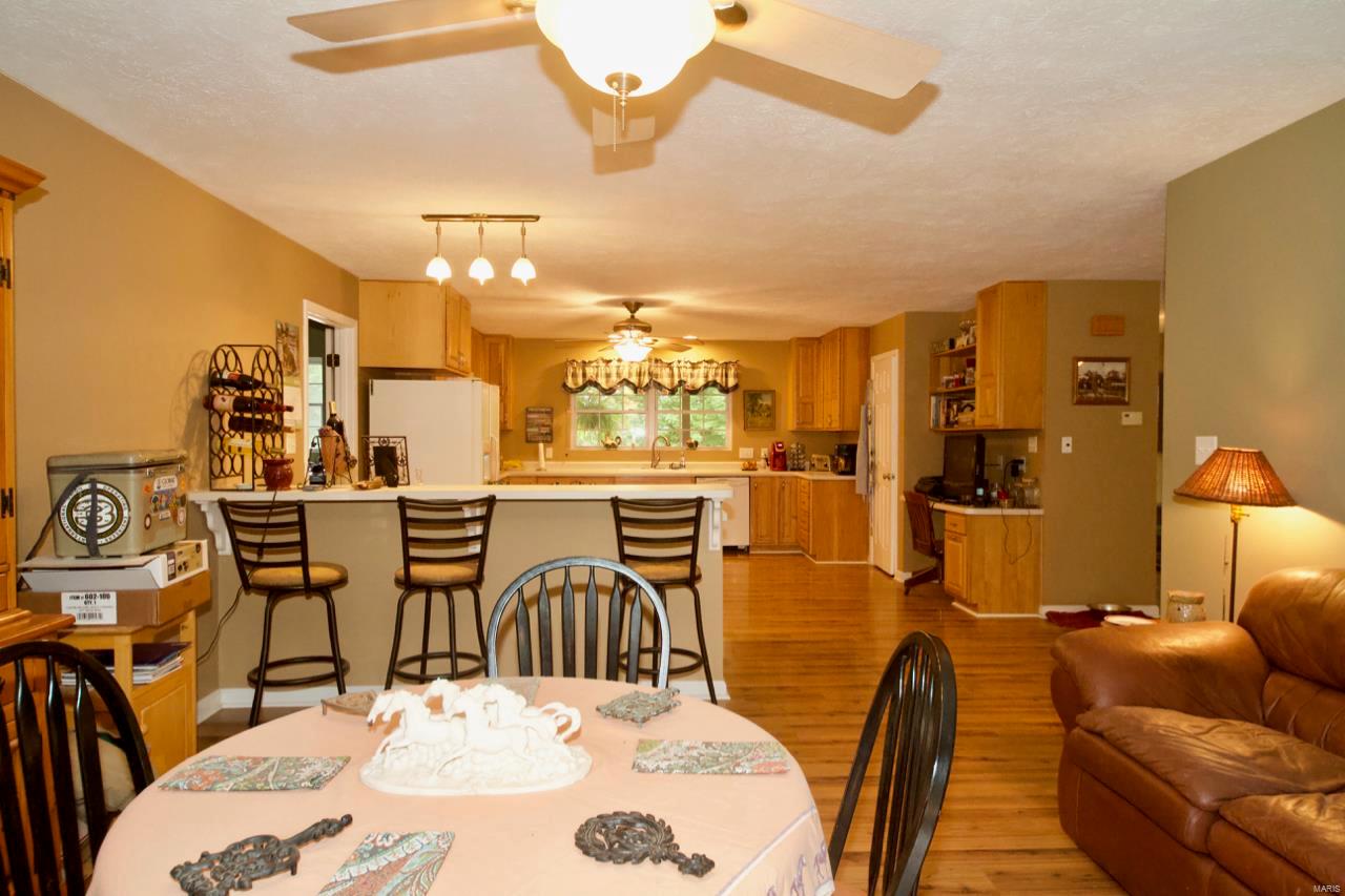 1345 Vines Road Cobden, IL 62920 - Photo 9 of 35 Gallery Image 9