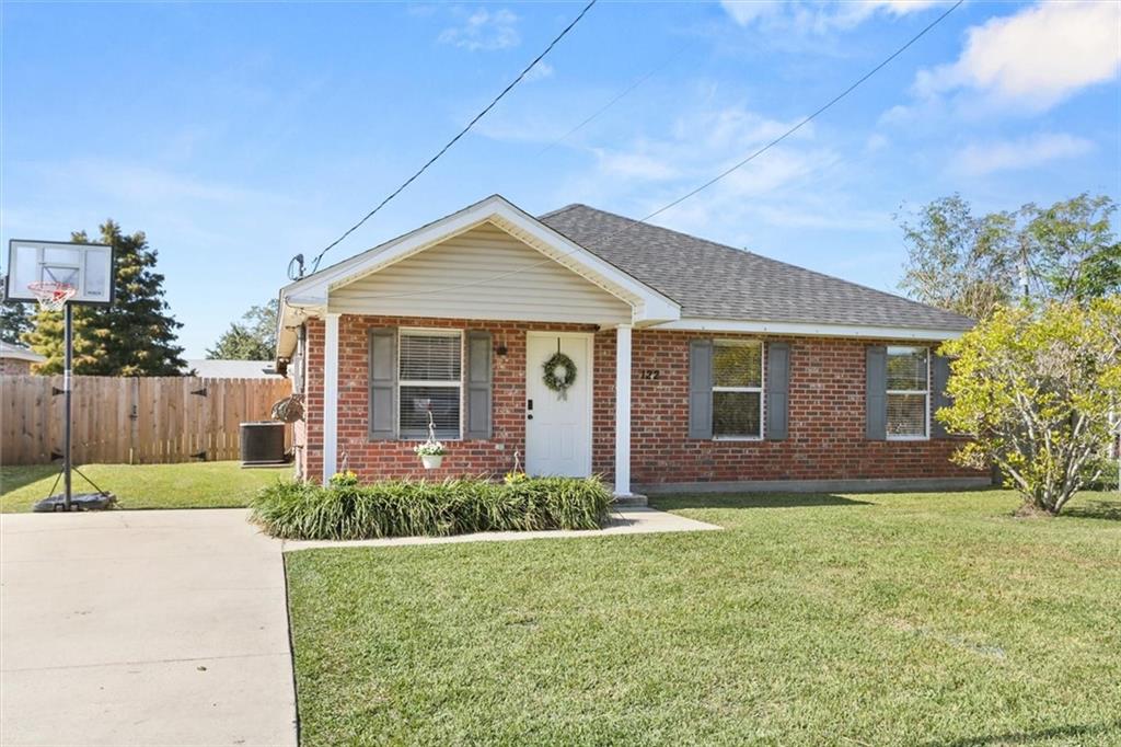 122 Badalamenti Street Luling, LA 70070 - Photo 1 of 12