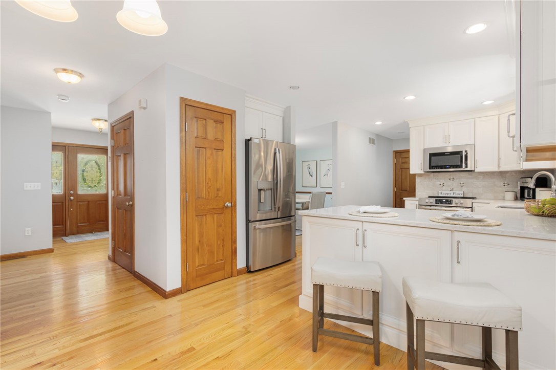 86 Wickham Road North Kingstown, RI 02852 - Photo 12 of 34 Gallery Image 12