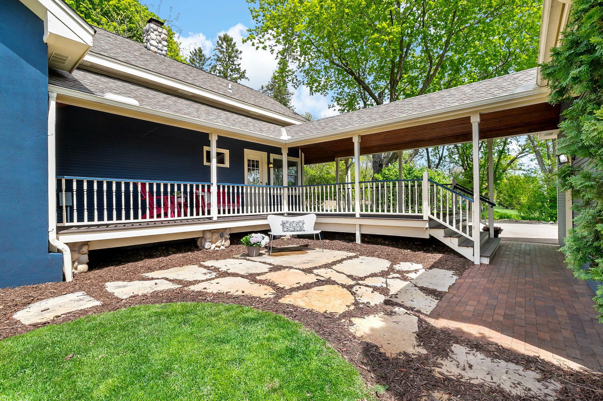 5830 Club Lane Excelsior, MN 55331 - Photo 3 of 60