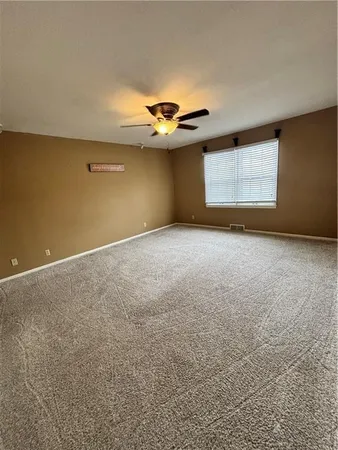 $335,000 | 522 Ohio Street, Pittsburg, KS 66762