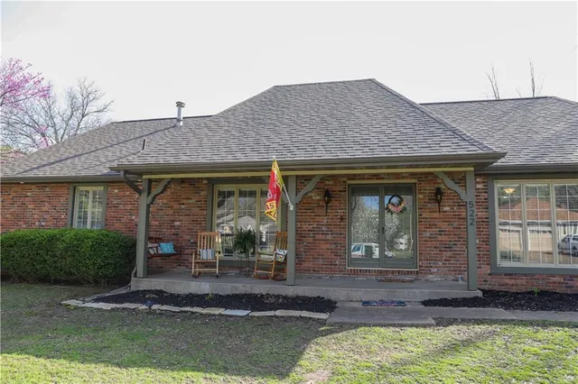 $335,000 | 522 Ohio Street, Pittsburg, KS 66762