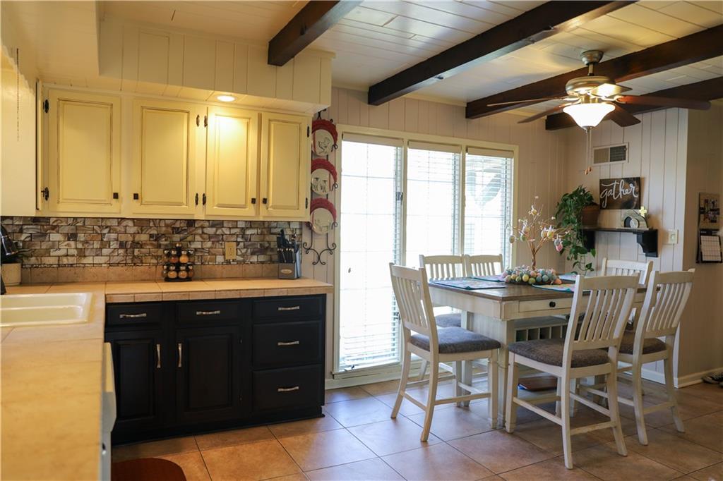 522 Ohio Street Pittsburg, KS 66762 - Photo 9 of 29