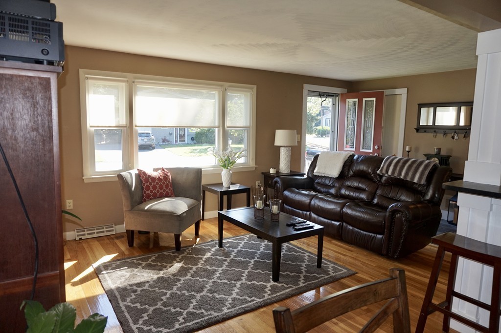 16 Fairbanks Road Framingham, MA 01701 - Photo 4 of 19 Gallery Image 4