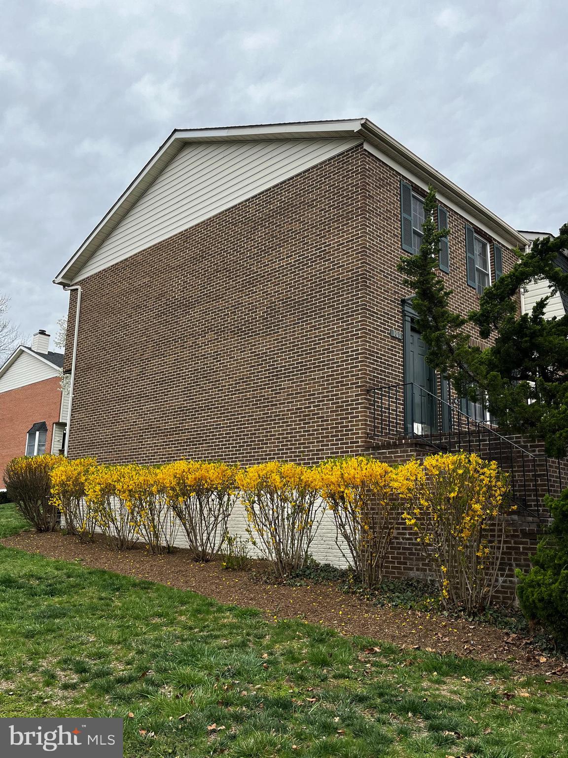 101 Tudor Drive Winchester, VA 22603 - Photo 11 of 13 a backyard of a house with lots of green space