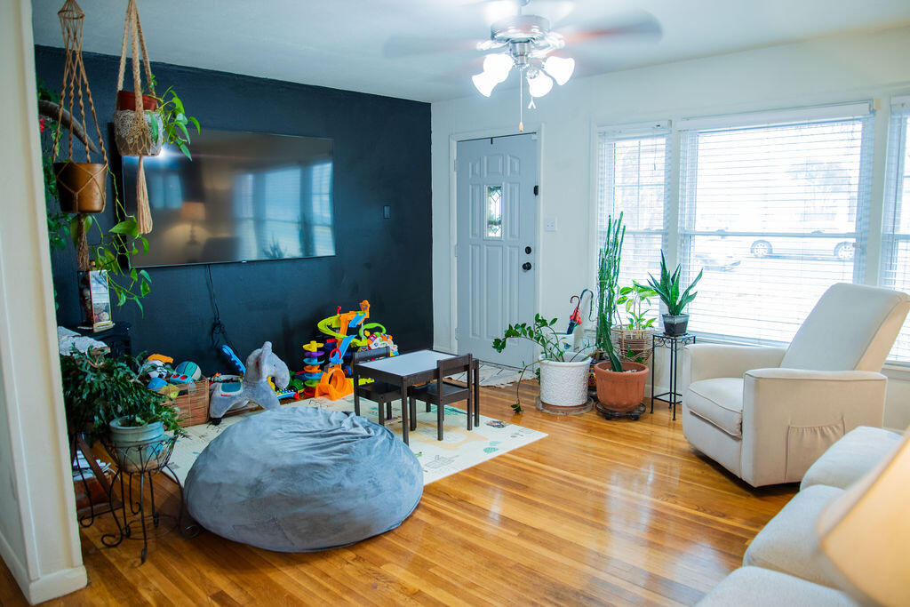 4012 44th Street Lubbock, TX 79413 - Photo 2 of 39 IMG_1810