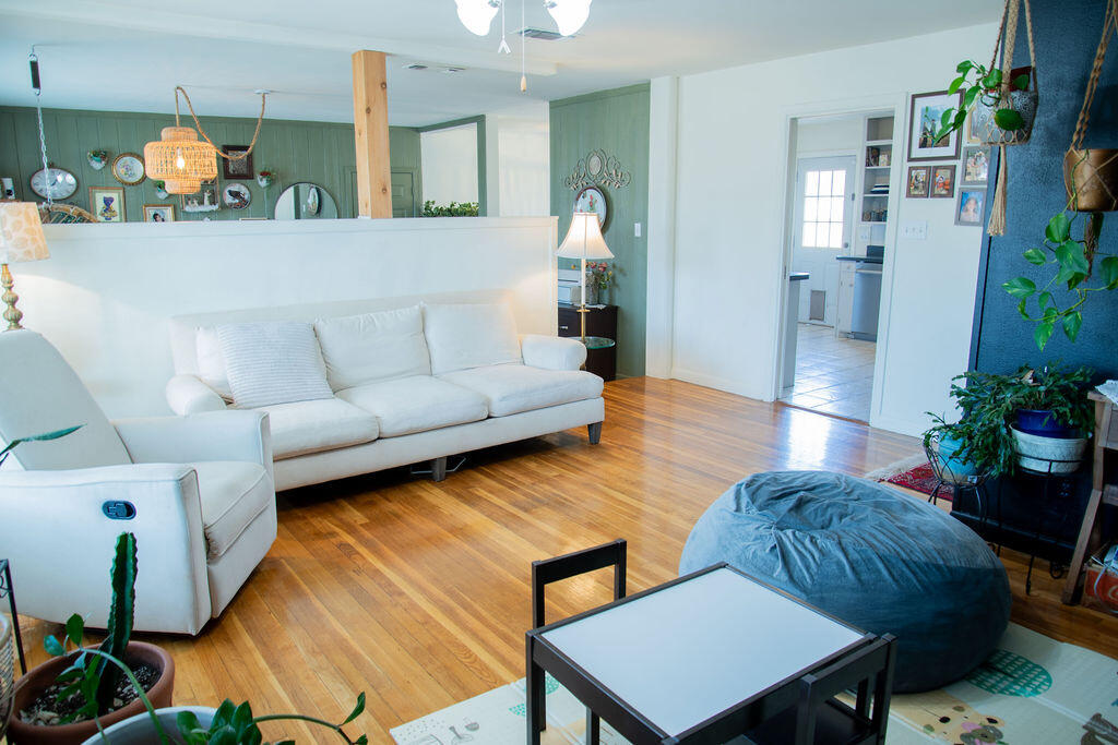 4012 44th Street Lubbock, TX 79413 - Photo 4 of 39 IMG_1784