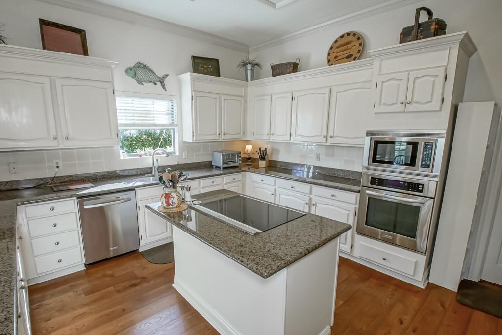127 East Ruelle Drive Mandeville, LA 70471 - Photo 13 of 38