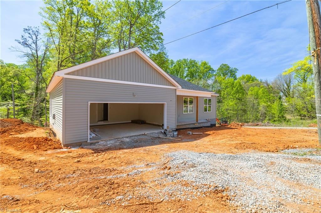 326 College Street Rural Hall, NC 27045 - Photo 2 of 30