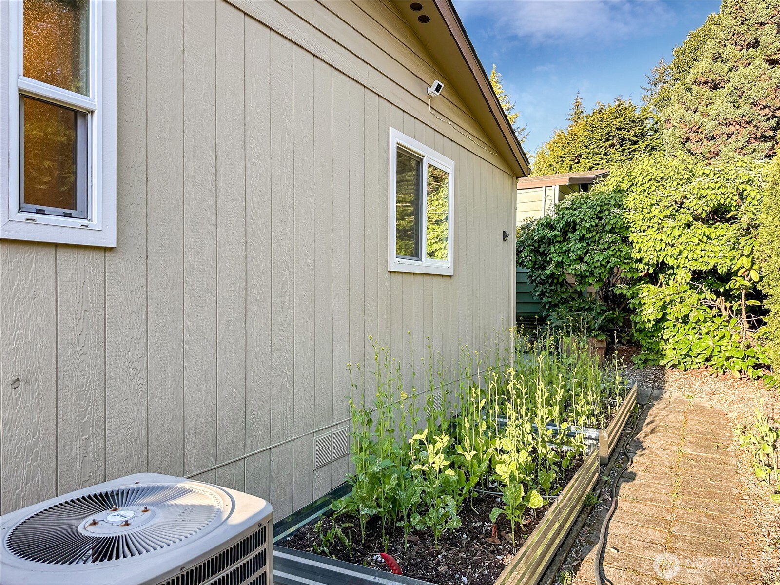 2500 South 370th Street, Unit 54 Federal Way, WA 98003 - Photo 22 of 40 a bathroom with a toilet