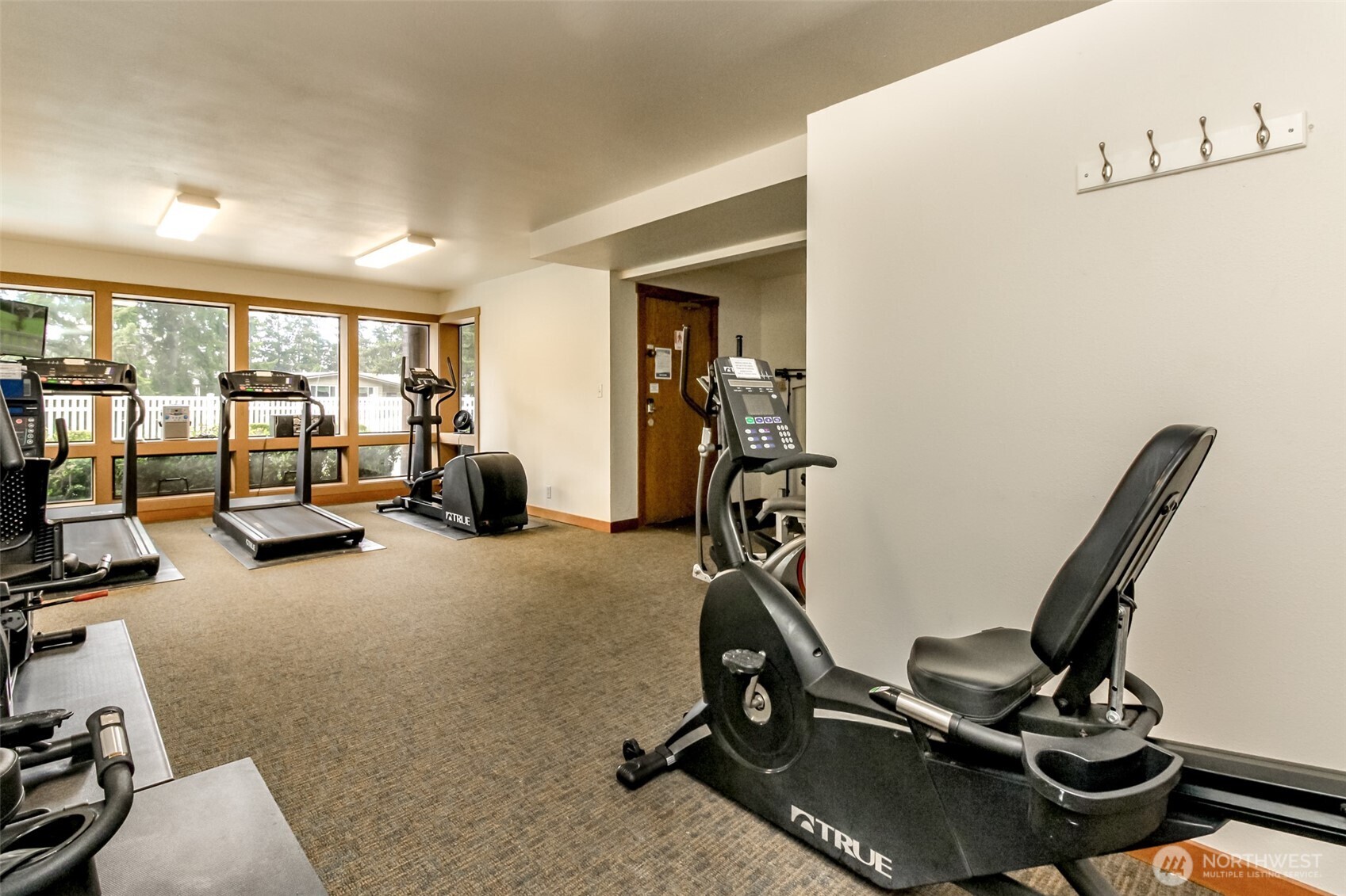 2500 South 370th Street, Unit 54 Federal Way, WA 98003 - Photo 33 of 40 a view of a room with gym equipment