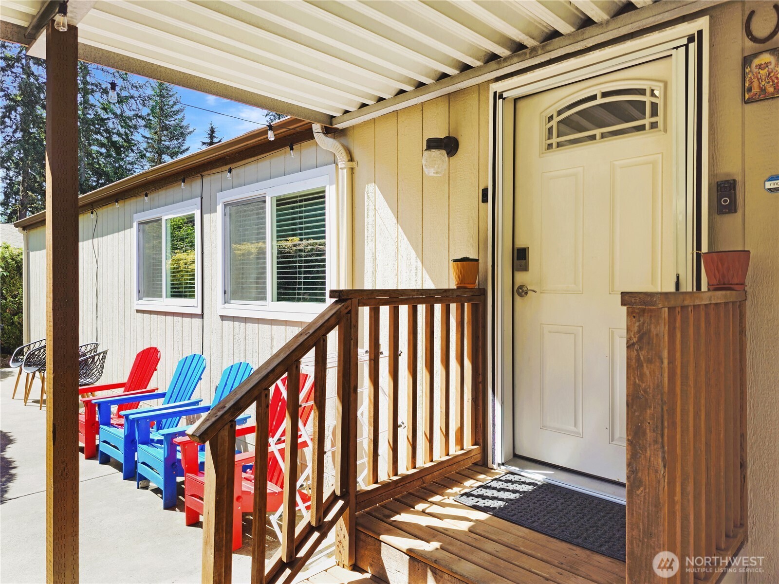 2500 South 370th Street, Unit 54 Federal Way, WA 98003 - Photo 5 of 40 a view of an entryway