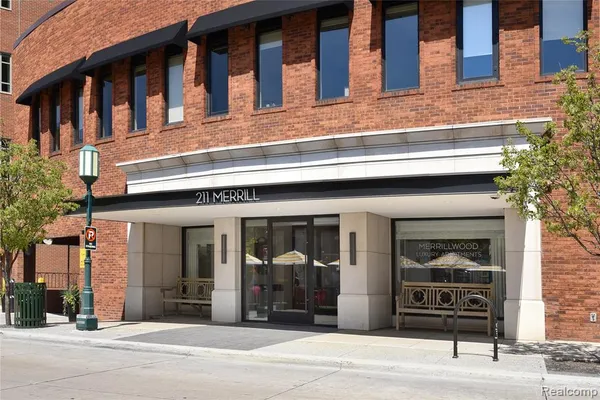 $4,050 | 211 East Merrill Street, Unit 403, Birmingham, MI 48009