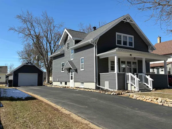 $299,900 | 107 South 2nd Street, Bonduel, WI 54107