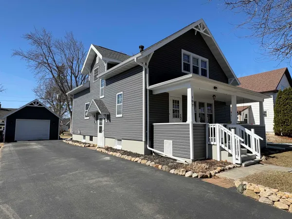 $299,900 | 107 South 2nd Street, Bonduel, WI 54107