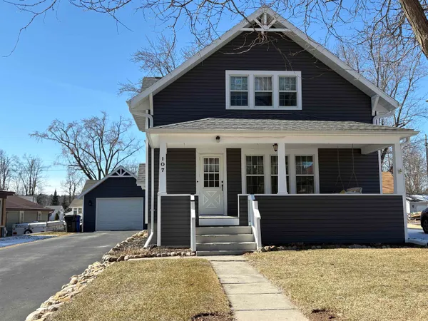 $299,900 | 107 South 2nd Street, Bonduel, WI 54107