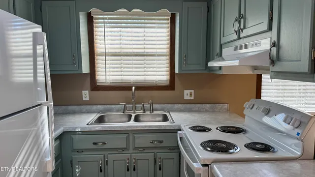 $215,000 | 3561 Grave Hill Road, Oneida, TN 37841