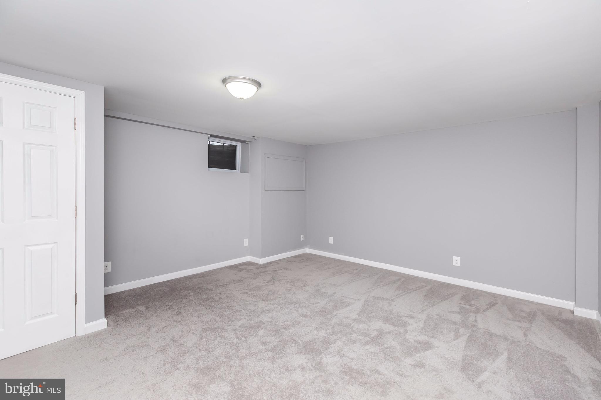3827 Monterey Road Baltimore, MD 21218 - Photo 21 of 30 Family Room Perfect for Relaxing