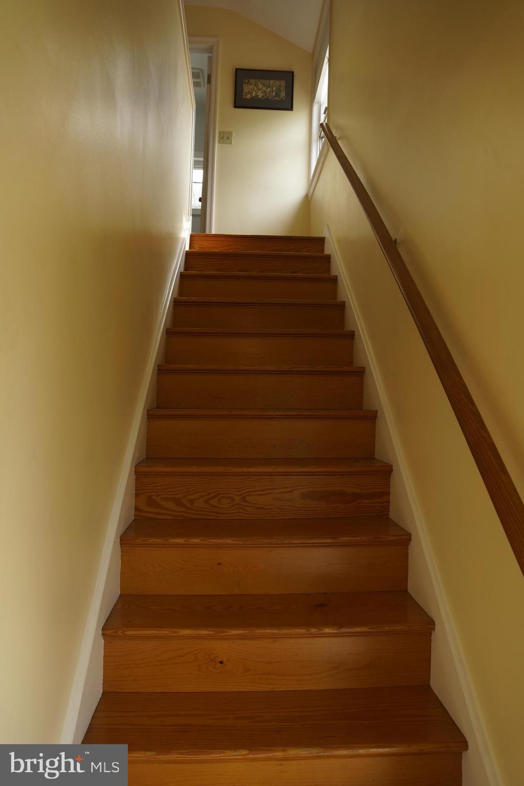 5018 South Chesterfield Road Arlington, VA 22206 - Photo 14 of 68 Stairs to 2nd level