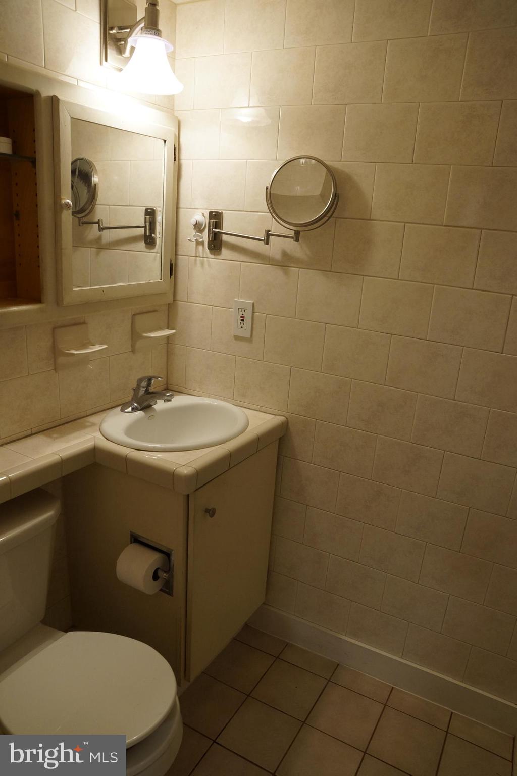 5018 South Chesterfield Road Arlington, VA 22206 - Photo 29 of 68 2nd bathroom in basement