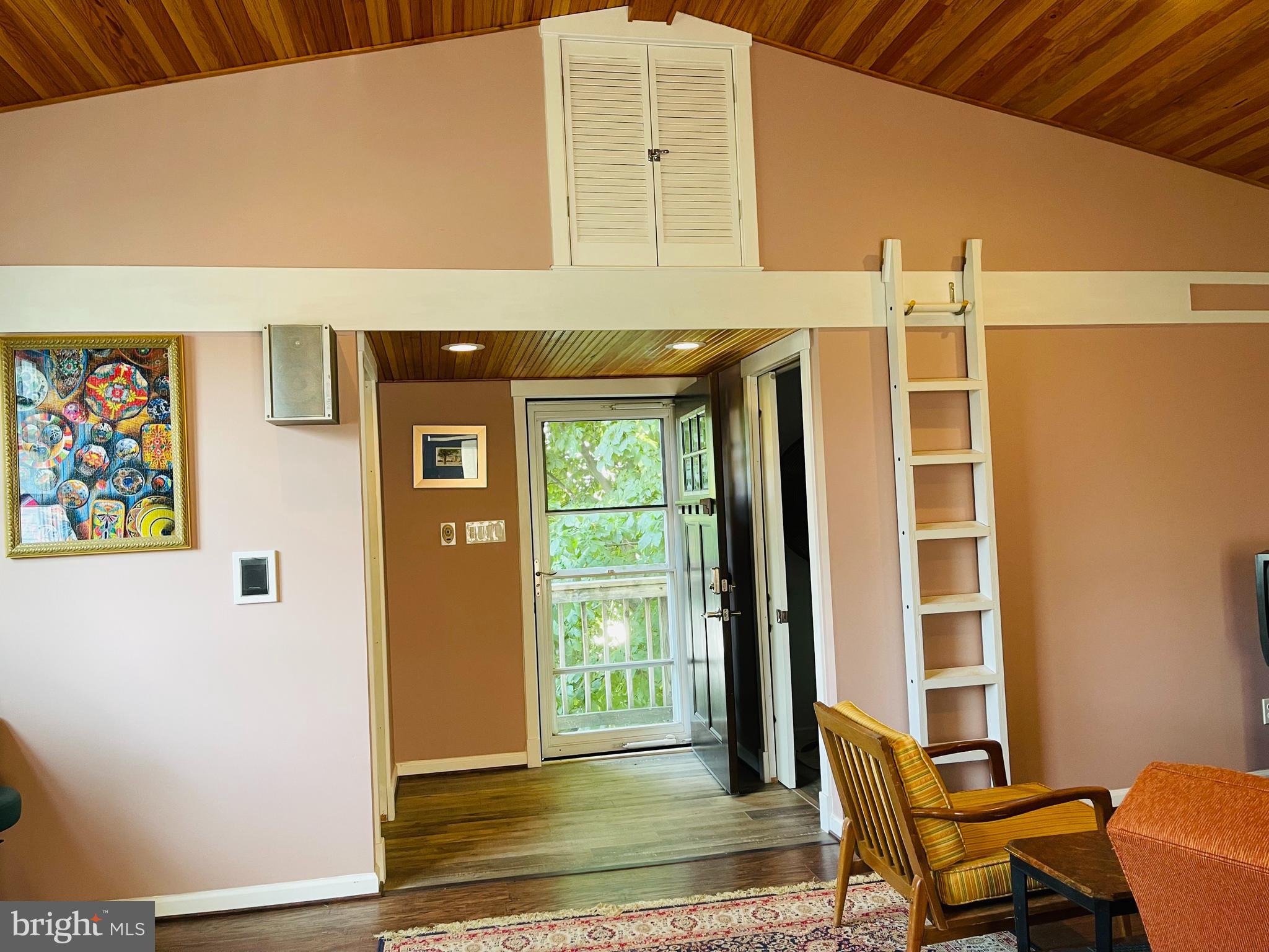 5018 South Chesterfield Road Arlington, VA 22206 - Photo 42 of 68 entry way of office above garage