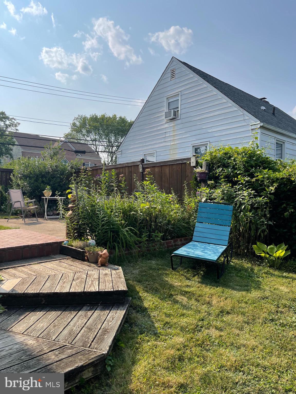 5018 South Chesterfield Road Arlington, VA 22206 - Photo 64 of 68 garden with native plants
