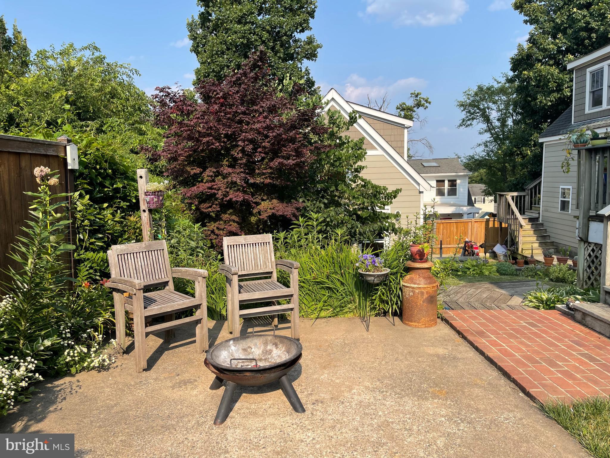 5018 South Chesterfield Road Arlington, VA 22206 - Photo 66 of 68 Fire pit corner