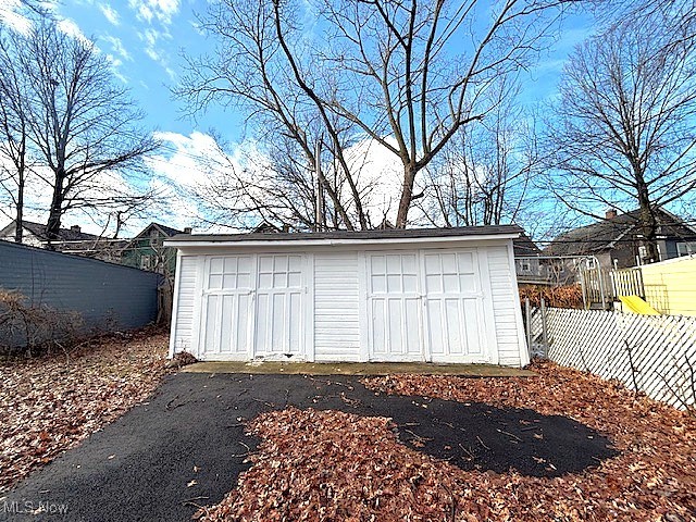 932 Nela View Road Cleveland Heights, OH 44112 - Photo 8 of 8 Detached garage with fence