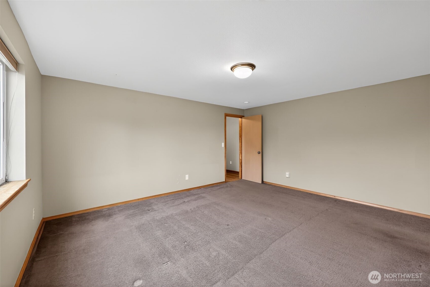 222 Oyler Road Ethel, WA 98542 - Photo 11 of 34 an empty room with window