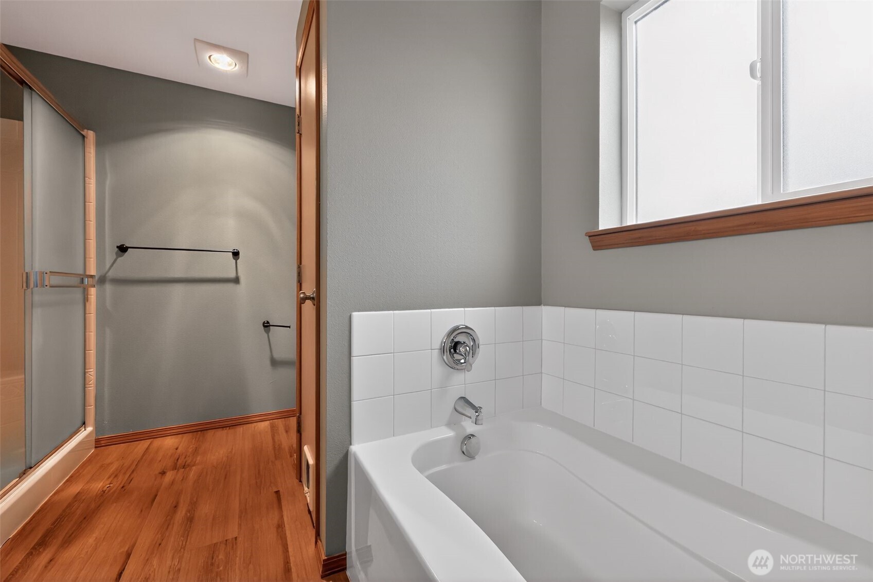 222 Oyler Road Ethel, WA 98542 - Photo 18 of 34 a bathroom with a bathtub and shower