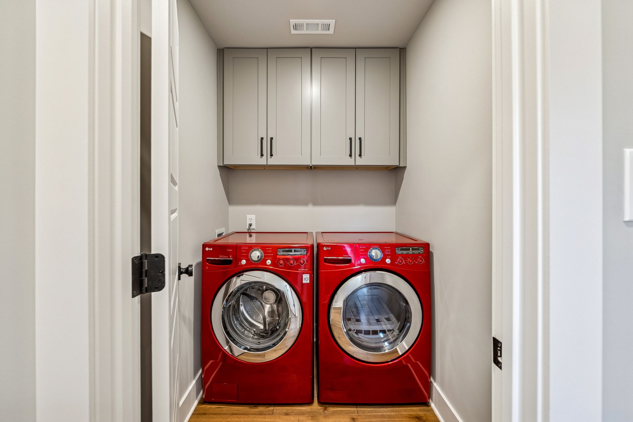 628 Vaughan's Gap Road Spring Hill, TN 37174 - Photo 22 of 45 a utility room with dryer and washer