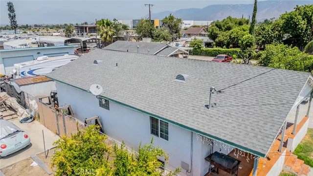 a picture of a city view