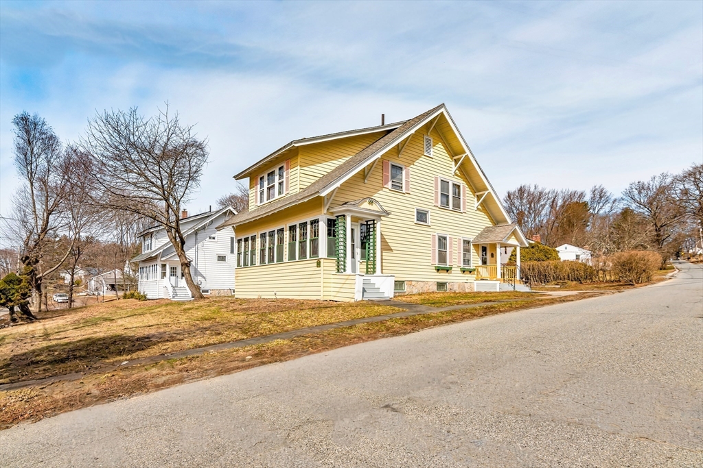 219 Pelham Street Methuen, MA 01844 - Photo 1 of 42