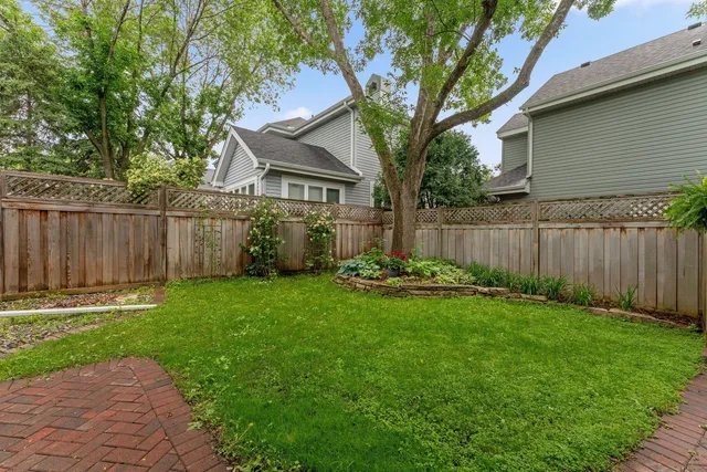 $475,000 | 15655 17th Place North, Plymouth, MN 55447