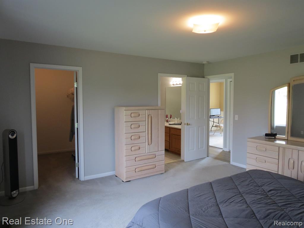 8401 Bergin Road Howell, MI 48843 - Photo 32 of 50 Gallery Image 32