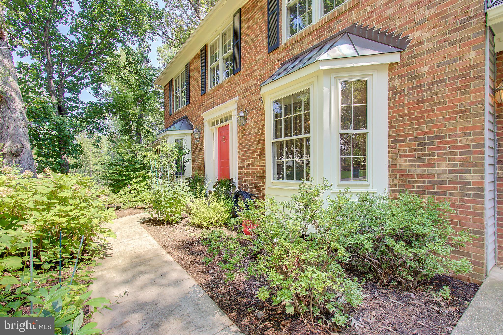 11972 Grey Squirrel Lane Reston, VA 20194 - Photo 3 of 70