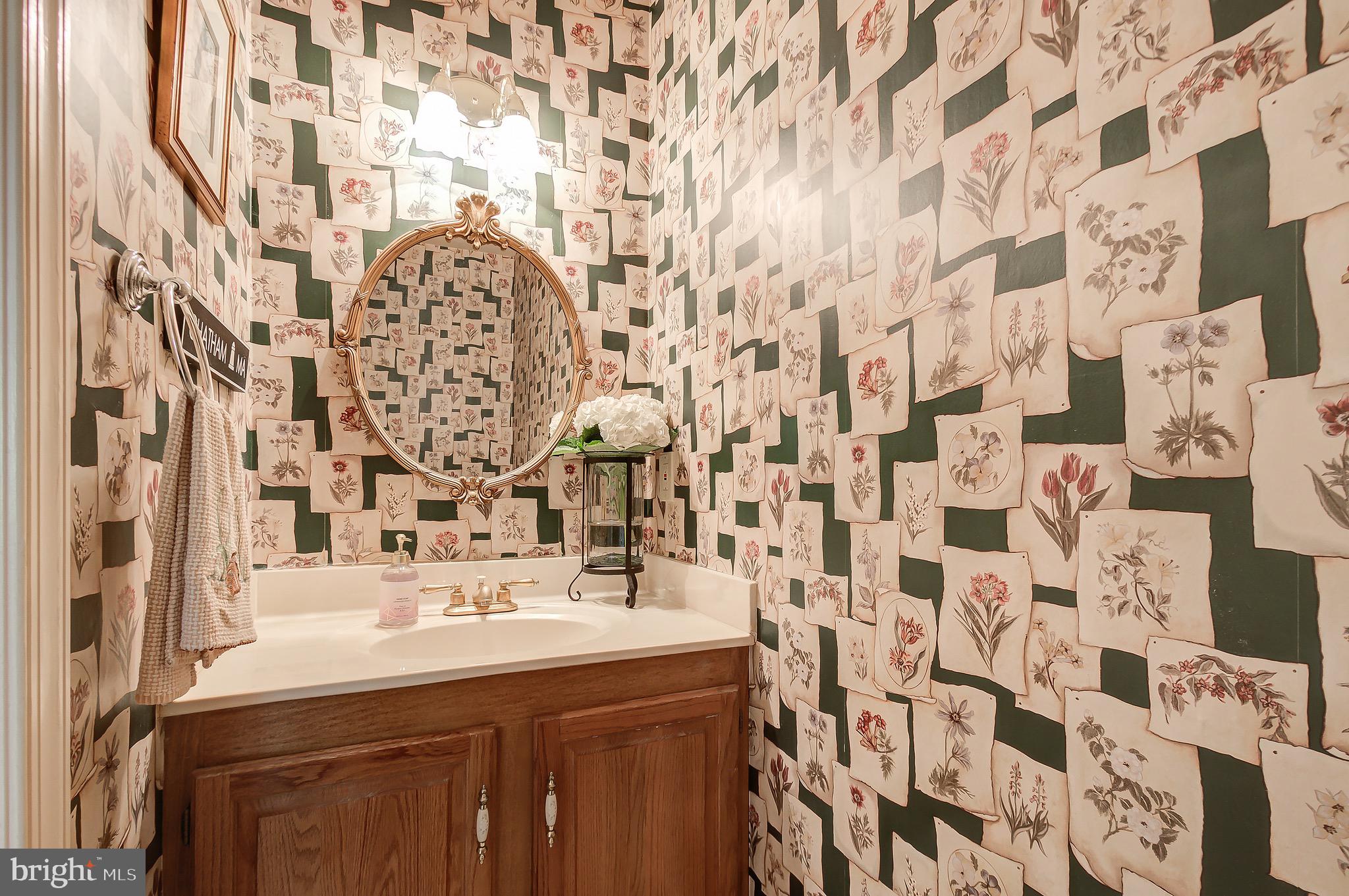 11972 Grey Squirrel Lane Reston, VA 20194 - Photo 39 of 70 Powder Room